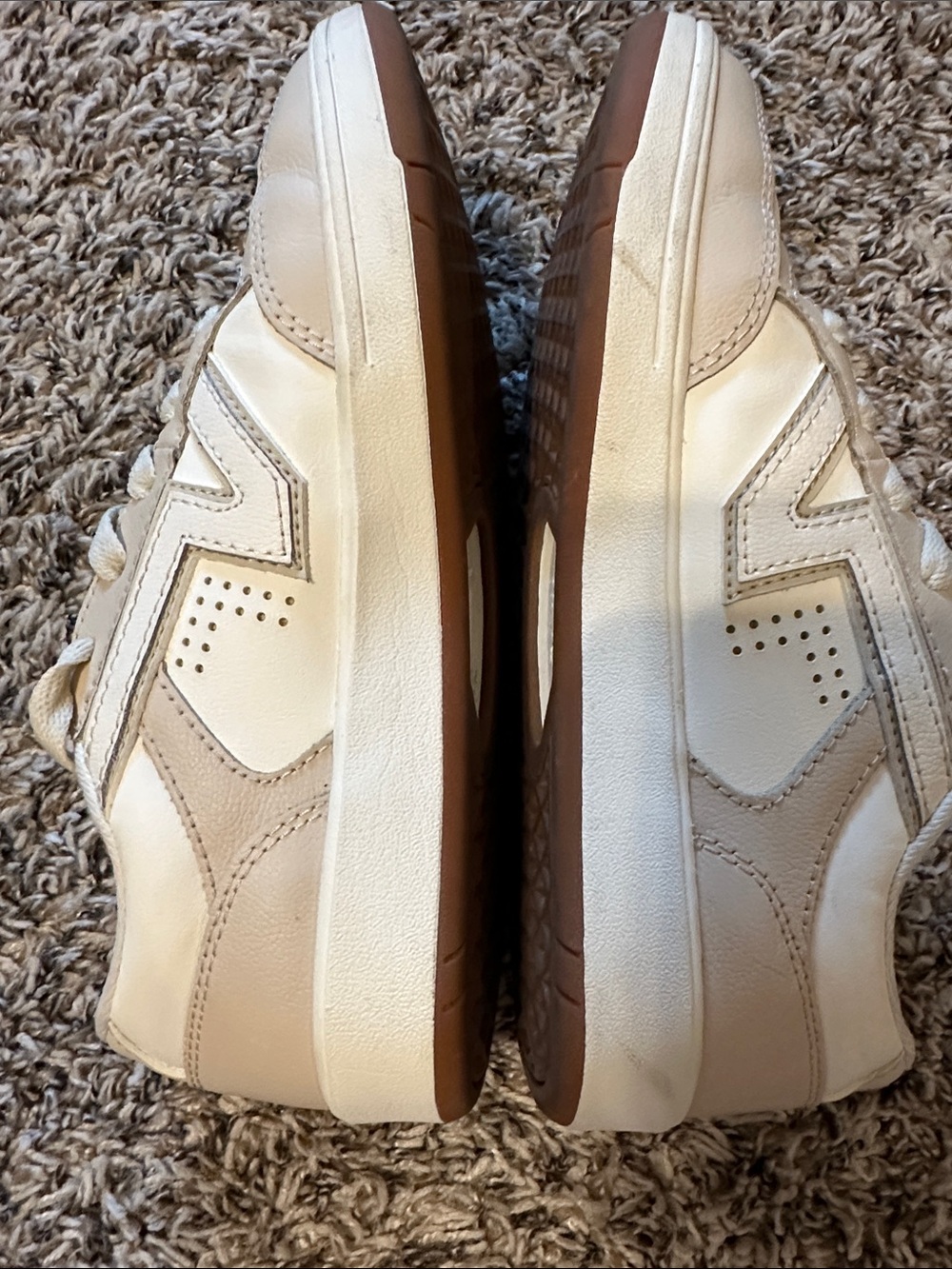 Women's Vans 6.5 - Picture 4 of 13